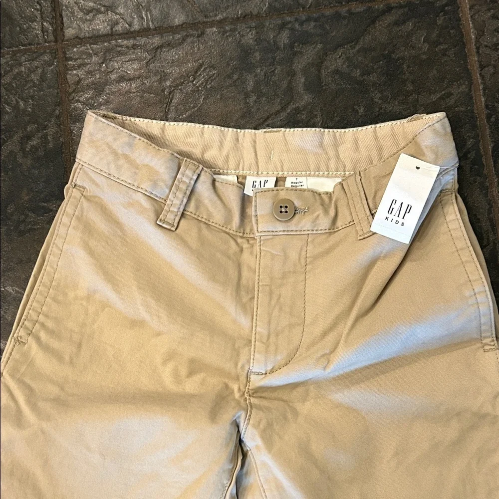 GAP boys size 7 Khaki Chinos